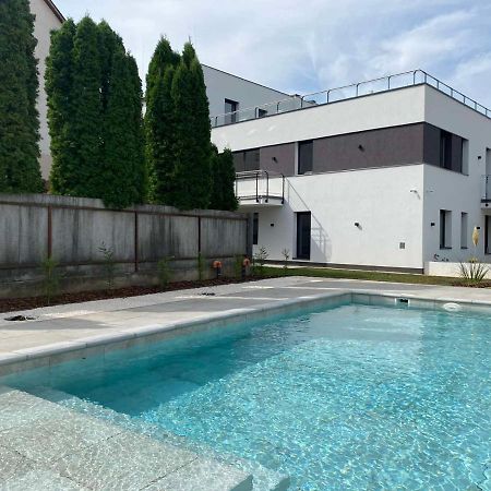 Oasis Apartman Hajduszoboszlo Ngoại thất bức ảnh