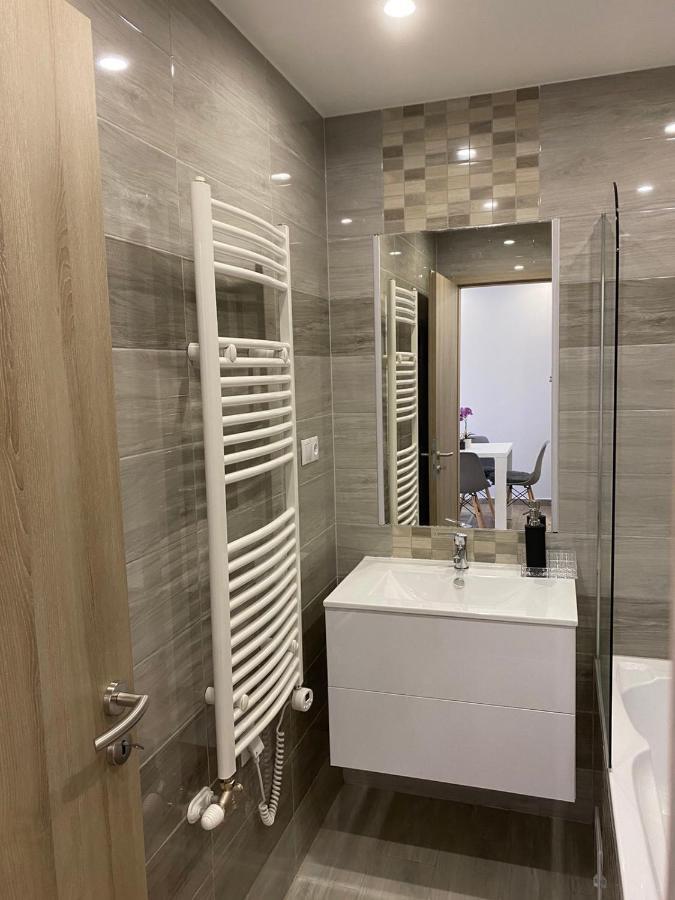 Oasis Apartman Hajduszoboszlo Ngoại thất bức ảnh