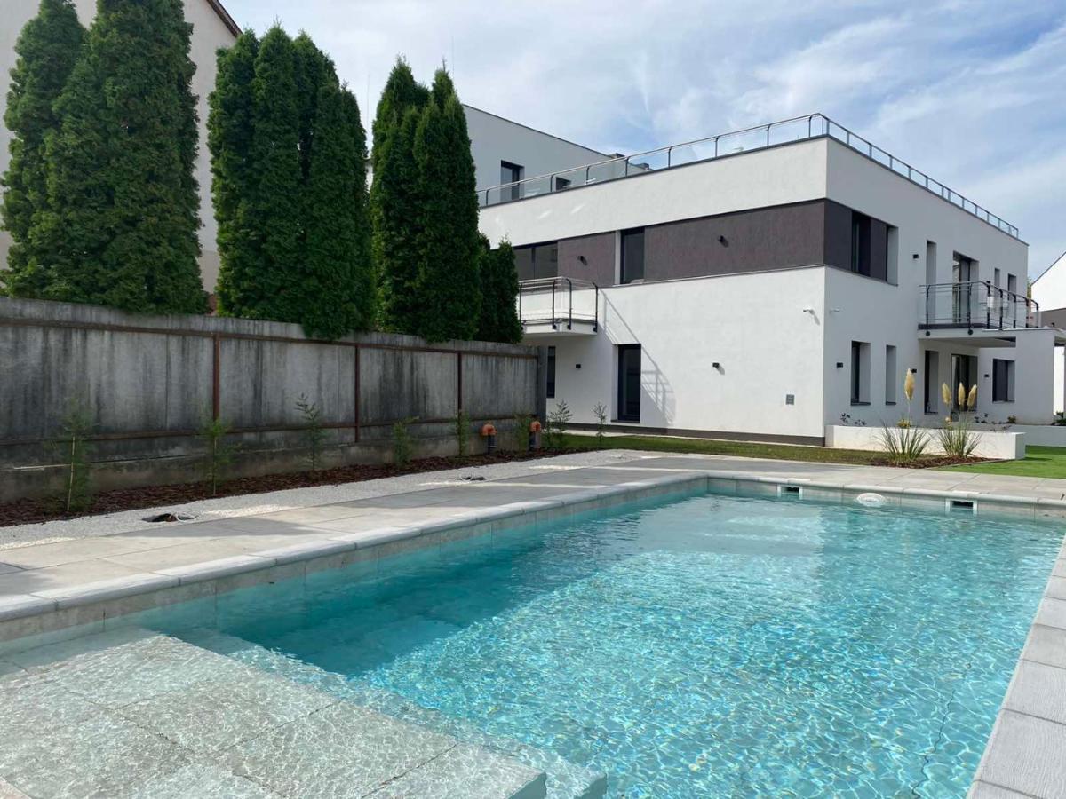 Oasis Apartman Hajduszoboszlo Ngoại thất bức ảnh